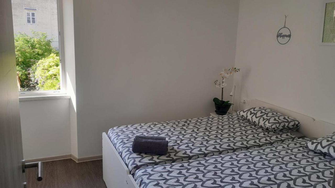 Apartma Ana Koper Bagian luar foto